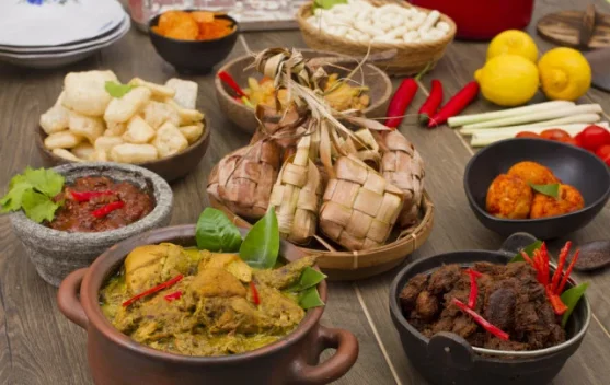 Ragam Hidangan Ketupat Lebaran