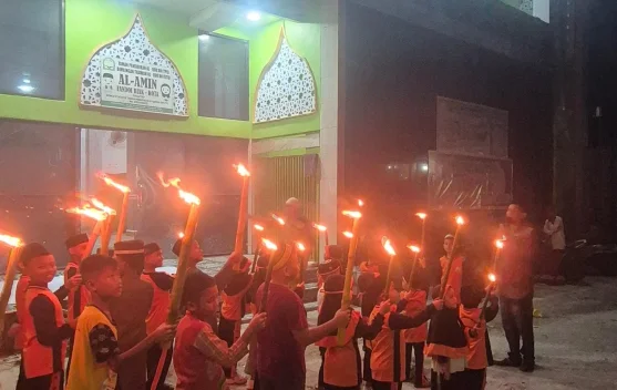 Pawai Obor Malam Takbiran digelar Jemaah Masjid Al Amin Biak