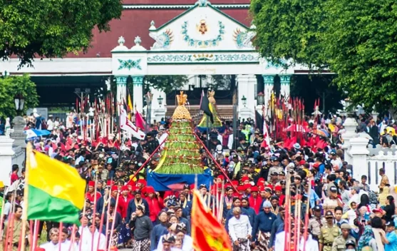 Grebeg 1000 Ketupat Jadi Daya Tarik Wisata Budaya