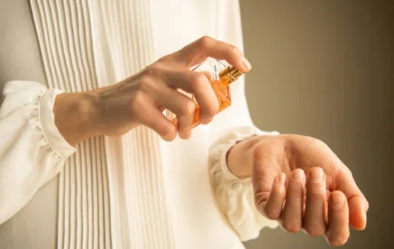 Wangi Parfum Tak Bertahan Lama? Cara Pakai Bisa Jadi Kuncinya