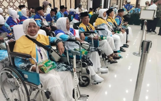Jemaah Haji Biak Numfor Menunaikan Ibadah Umrah Wajib