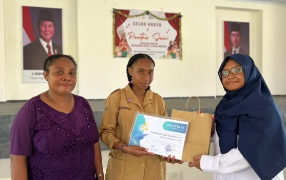 Yesina Rumbrawer, Siswi Sekolah Rakyat Biak, Ajak Generasi Muda Gemar membaca
