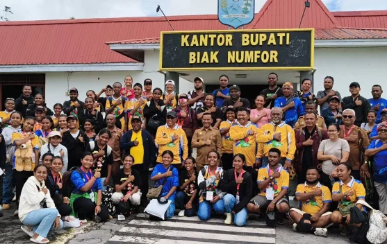 Pemkab Biak Menyambut Hangat Kepulangan Kontingen Pesparawi Biak