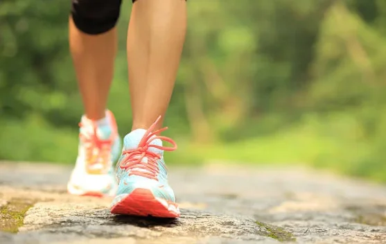 Tren Silent Walking, Langkah Sederhana menuju Pikiran yang Lebih Jernih