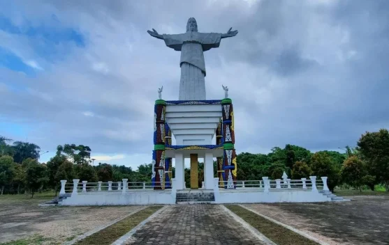 Patung Kristus Raja, Magnet Wisata Religi Pulau Mansinam