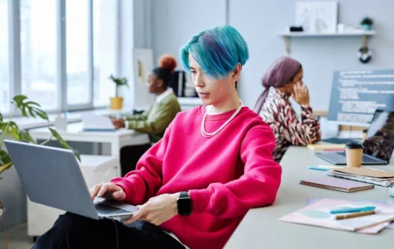 Job Hugging, Strategi Gen Z dan Milenial Mempertahankan Pekerjaan