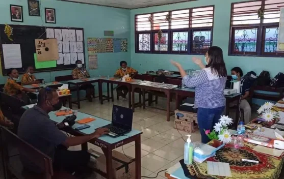 Guru Hebat Tidak Lahir Sendirian