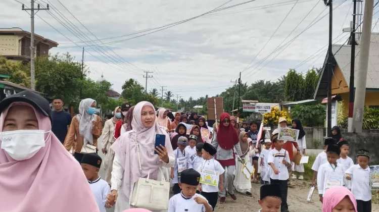 Sambut Ramadhan Yayasan Cahya di Atas Cahaya Melakukan Pawai