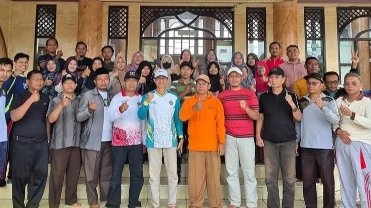 Menyambut Ramadhan Jajaran Kemenag BS Bersih Masjid