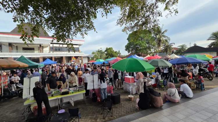 Kawasan Balai Buntar Jadi Surga Baru Takjil Bengkulu