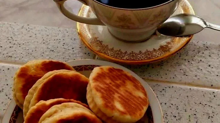 Kiat Aman Minum Kopi saat Sahur