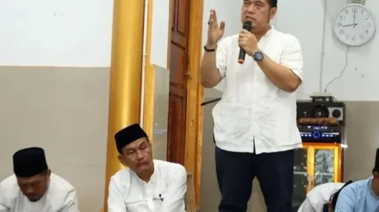 Pemkab Kaur Safri Ramdan di Masjid Darussalam Muara Sahung