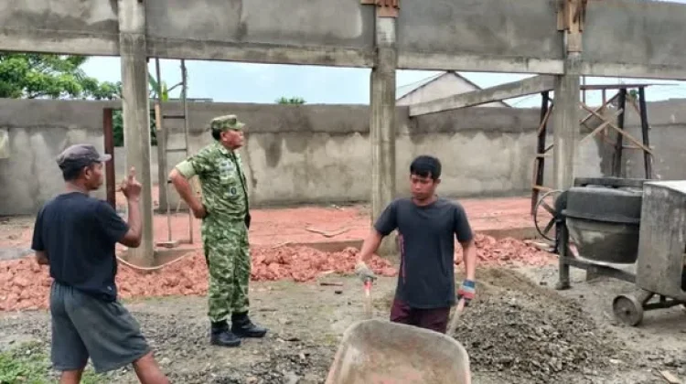 Danramil Kaur Selatan Pantau Pembangunan Koperasi Merah Putih
