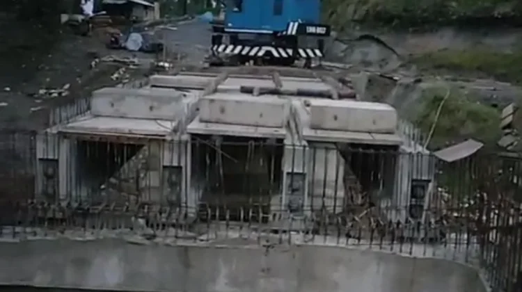 Bupati BS Tinjau Progres Pembangunan Jembatan Kota Manna