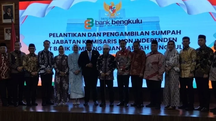 Bupati Kaur Hadiri Pelantikan Komisaris Bank Bengkulu