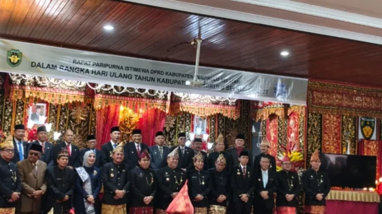 Bupati Kaur Hadir Rapat Paripurna HUT Kabupaten BS ke -77