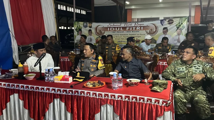 Kapolres dan Forkopimda Kaur Pantau Pos Pengamanan Malam Takbiran