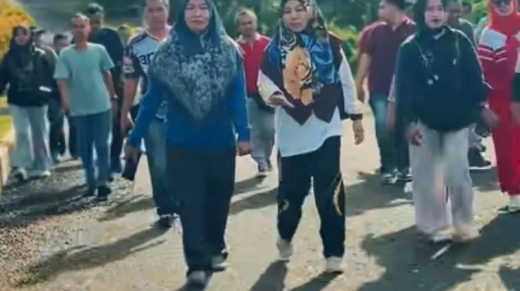 Awali Aktivitas Jajaran Pemkab Kaur Jalan Santai
