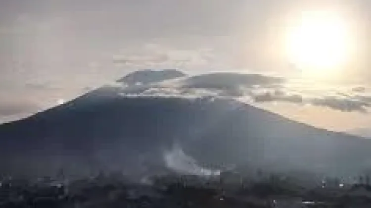 Pesona Alam Gunung Dempo Pagar Alam