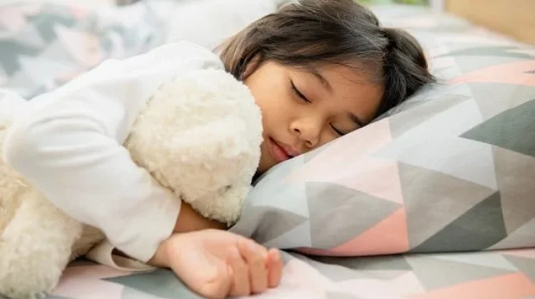 Kiat Anak agar Berani Tidur Sendiri