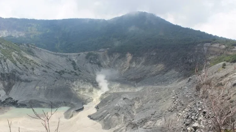 Pesona Wisata Tangkuban Perahu Jadi Ikon Wisata Jabar