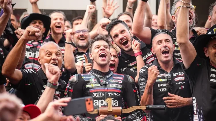 Bezzecchi Juara MotoGP Amerika 2026