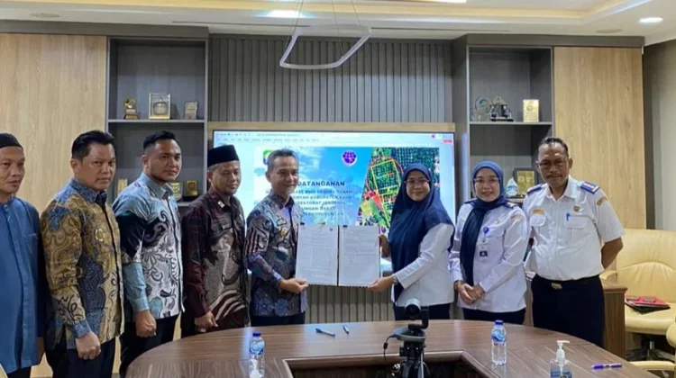 Wabup Kaur Melakukan Penandatangan NPHD Lahan Pembangunan Jembatan Timbang