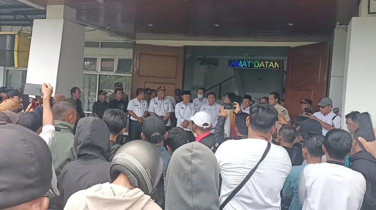 Masyarakat Muara Sahung Gelar Aksi, Tuntut Keadilan bagi Korban Kekerasan Seksual