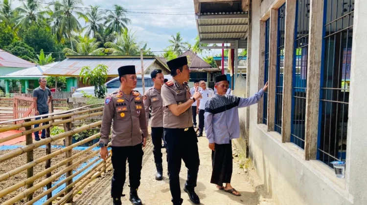 Dukung Sarana Religi, Polres Kaur Inisiasi Perbaikan Masjid di Kecamatan Lungkang
