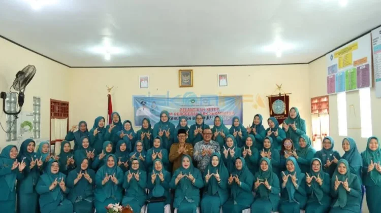 Sekda Bengkulu Selatan Hadir Pelntikan TP PKK Kecamatan
