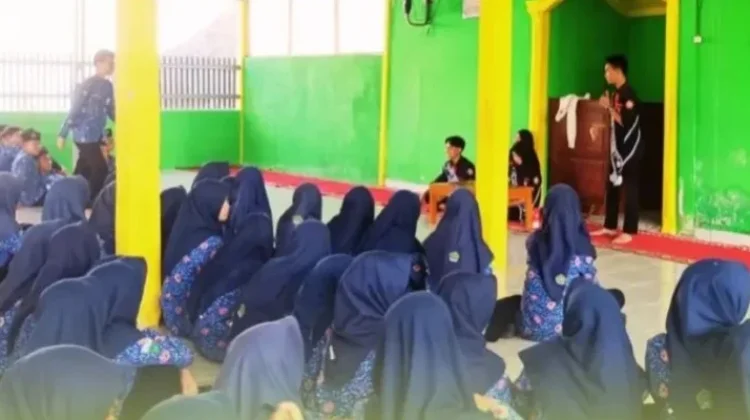 MtsN 1 Kaur Melaksanakan Sosialisasi Tentang Bahaya Pergaulan Bebas