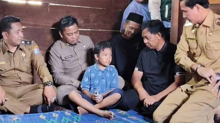 Bupati Kaur Kunjungan Kerumah Korban Asusila di Kabupaten Kaur