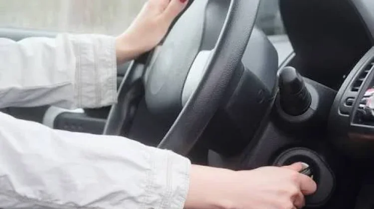 Manfaat Memanaskan Mobil Pagi Hari