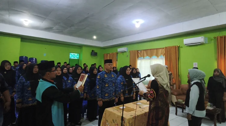 Kepala BKD PSDM Kaur Melantik 52 Pejabat Fungsional Pemkab Kaur