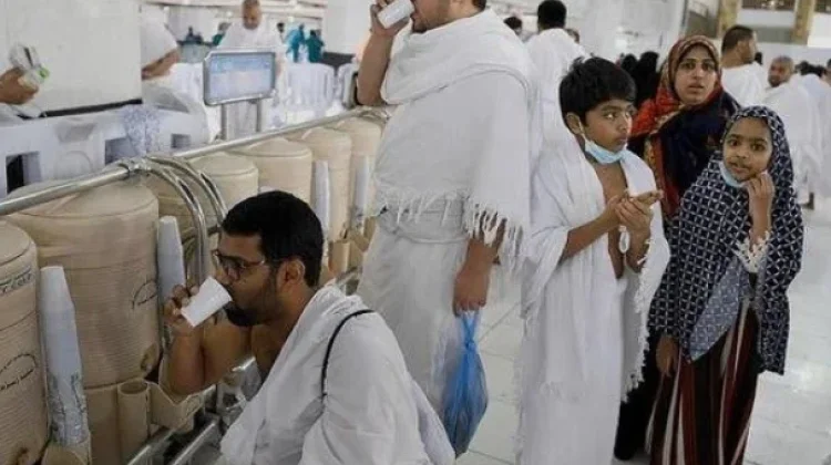 Sejarah Air Zamzam: Mukjizat dari Tanah Suci Makkah