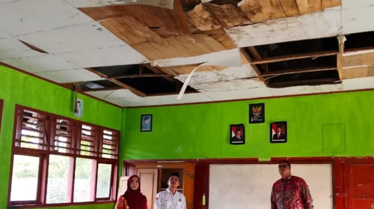 MAN Kaur Usulkan Rehabilitasi Ruangan Kelas saat Kunjungan Tim Kanwil Provinsi