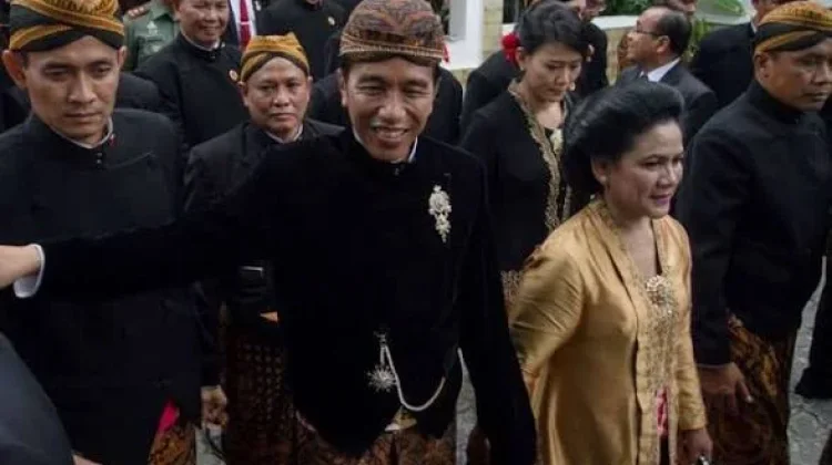 Mengenal Beskap, Busana Kebanggaan Masyarakat Jawa