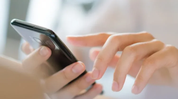 Rahasia Menjaga Suhu Ponsel Tetap Stabil saat Digunakan Beraktivitas Seharian