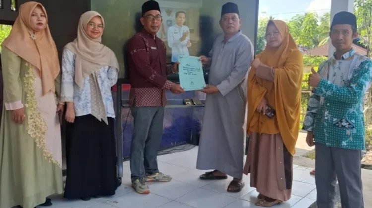 Penyuluh Agama Islam Padang Guci Hulu Sosialisasi Beasiswa Tahfidz ke SD 94 Kaur