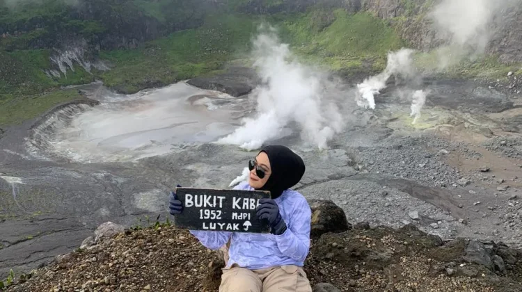 Hobi Mendaki Gunung, Cara Positif Isi Waktu Libur