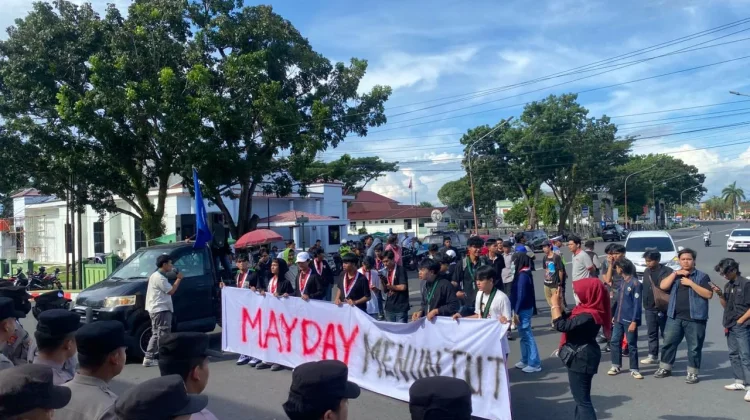 Aksi May Day Bengkulu Melawan, Mahasiswa Sampaikan Tuntutan Kesejahteraan Buruh