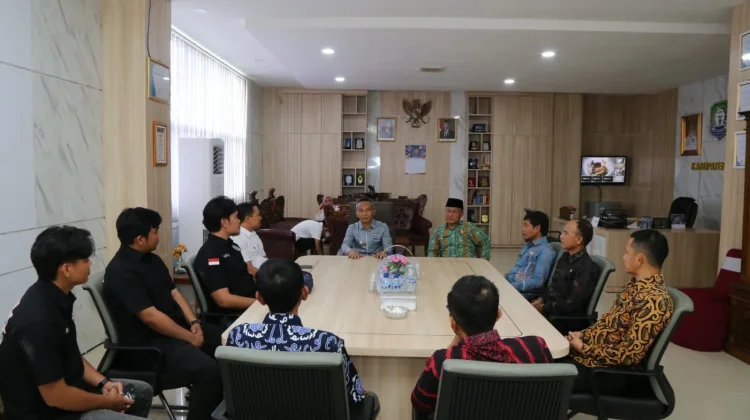 Pemkab Kaur akan Keluarkan Edaran Pembatasan HP di Sekolah