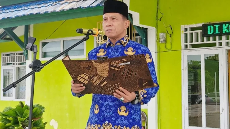 Jajaran Kemenag Kaur Upacara Harkitnas