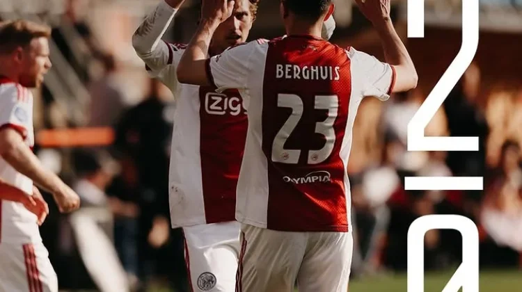 Clean Sheet Ke-6 Maarten Paes Bersama Ajax Musim Ini