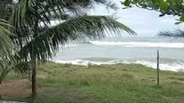 Dispar Bengkulu Selatan Ajak Berwisata ke Pantai Coconut
