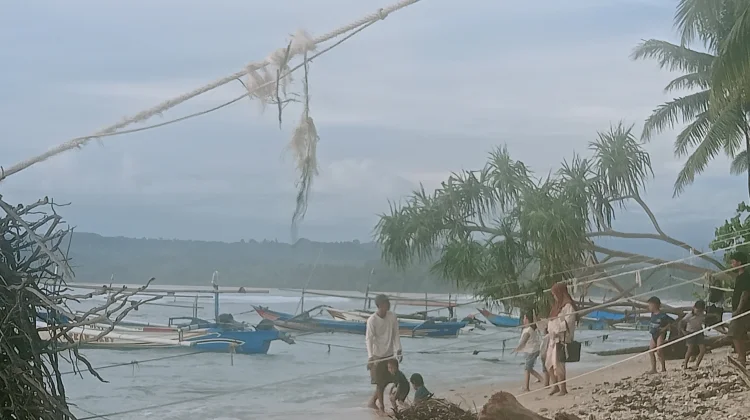 Nelayan Sekunyit Siap Sewakan Perahu saat Libur Lebaran