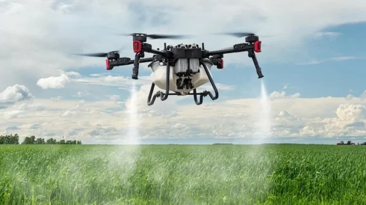 Menilik Potensi Besar Pemanfaatan Teknologi Drone di Sektor Agraris