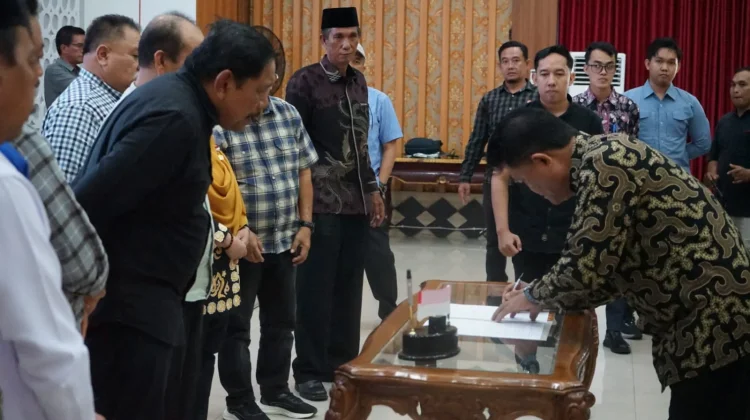 PKS dan Petani Sawit Perkuat Kemitraan, Harga TBS Mengacu Ketetapan Pemprov