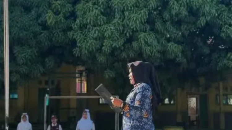 SDN 1 Kaur Melaksanakan Upacara Hari Lahir Pancasila