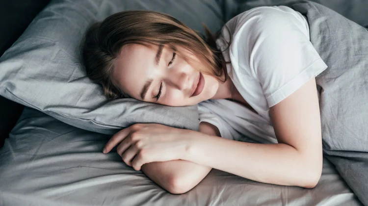 Inilah Manfaat Tidur Miring ke Kanan